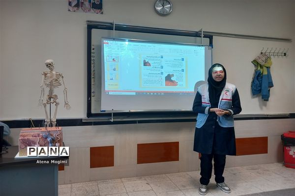 آموزش امدادنجات در مدرسه ۱۵ خرداد شهرستان بجنورد