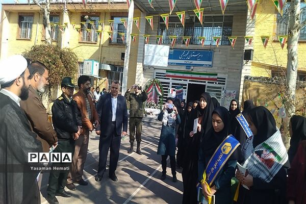 مراسم افتتاح مدرسه انقلاب و اختتامیه هفته فرهنگ وهنر نیشابور