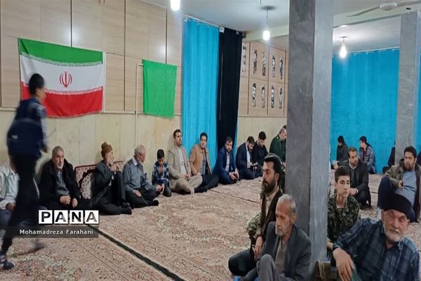 برگزاری میز خدمت در قرچک به‌مناسبت ایام دهه فجر