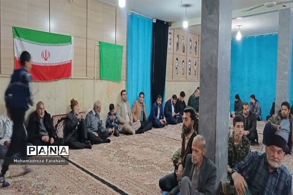 برگزاری میز خدمت در قرچک به‌مناسبت ایام دهه فجر