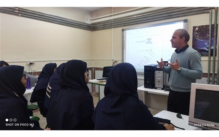 کارگاه آموزشی خبرگزاری پانا در دبیرستان حضرت فاطمه(س) و امامت مهدیه برگزار شد