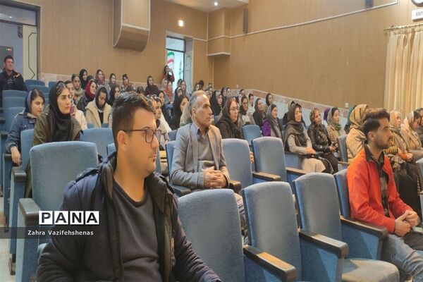 برگزاری کارگاه آموزشی تغذیه و سبک زندگی سالم در شهرستان شیروان