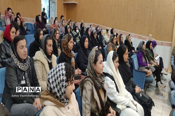 برگزاری کارگاه آموزشی تغذیه و سبک زندگی سالم در شهرستان شیروان