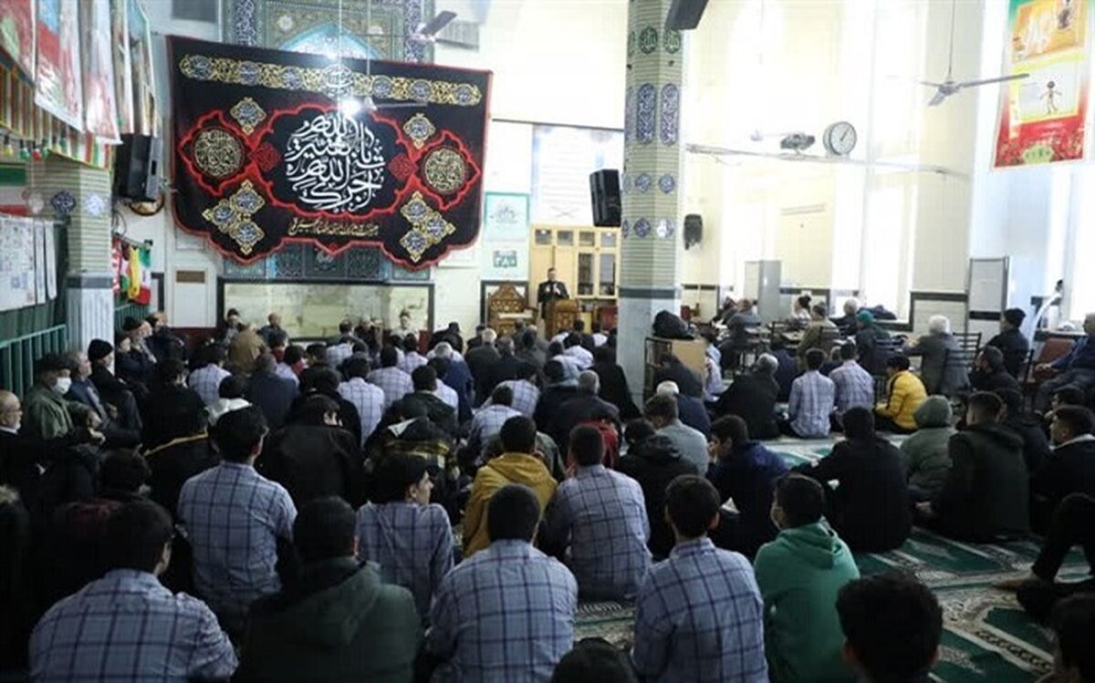نماز زمینه‌ساز معرفت و خوشبختی جوانان است