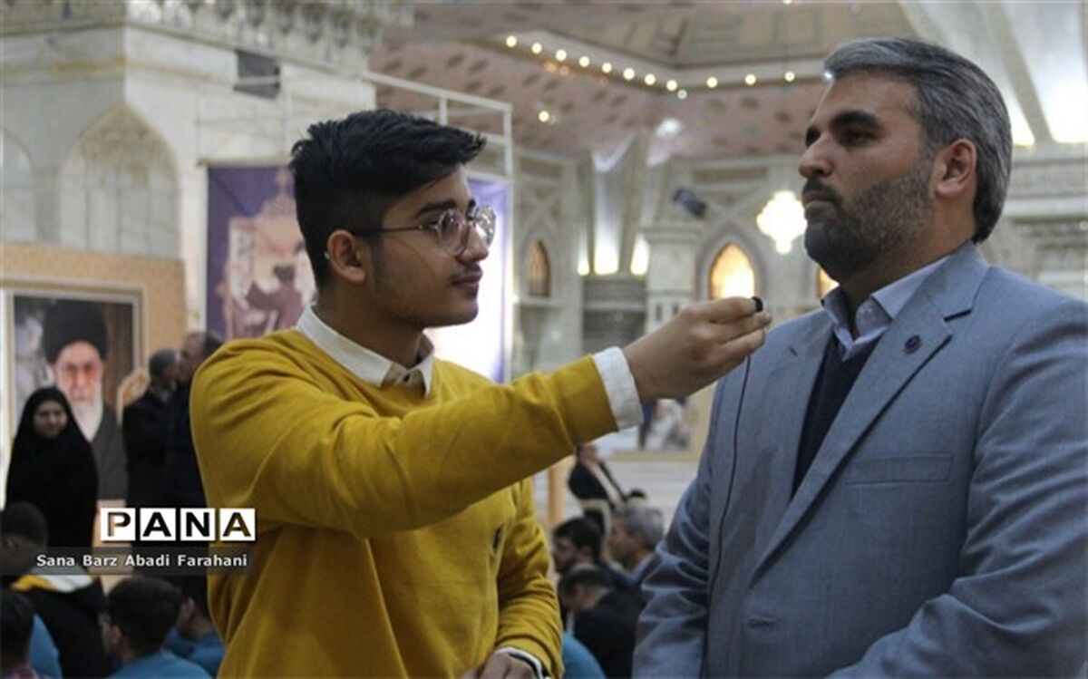 تجدید میثاق ‌دانش‌آموزان ‌سمپاد با آرمان‌های‌ امام خمینی(ره)‌/ فیلم