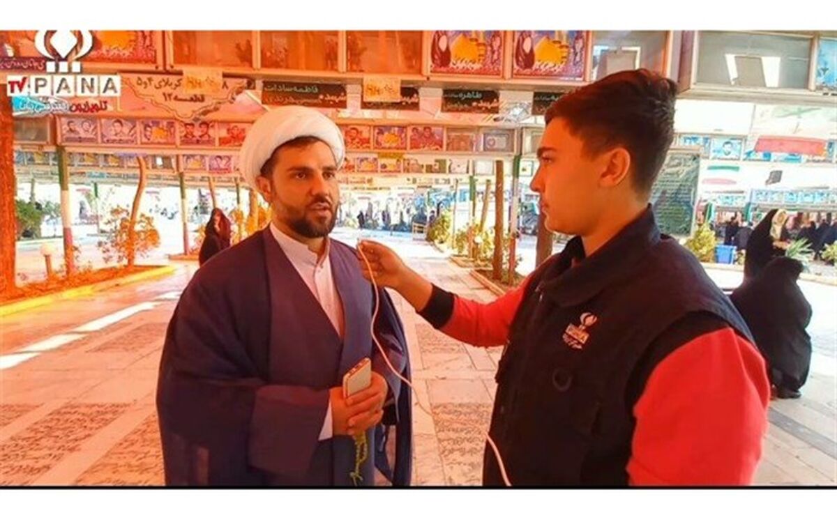 آیین مهمانی لاله‌ها به مناسبت دهه فجر در قم/فیلم