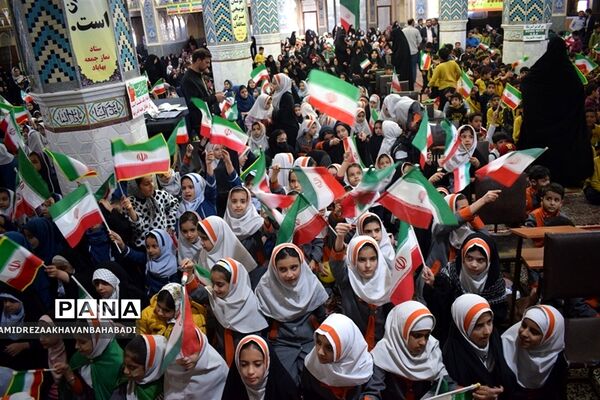طنین سرود سلام فرمانده در بهاباد