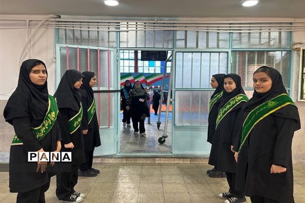 مانور یاوران انقلاب دانش‌آموزان شهرستان ورامین