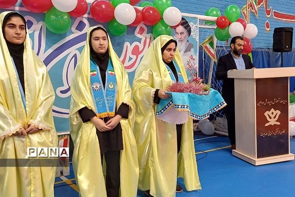 مانور یاوران انقلاب دانش‌آموزان شهرستان ورامین