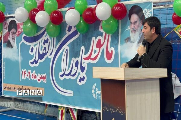 مانور یاوران انقلاب دانش‌آموزان شهرستان ورامین