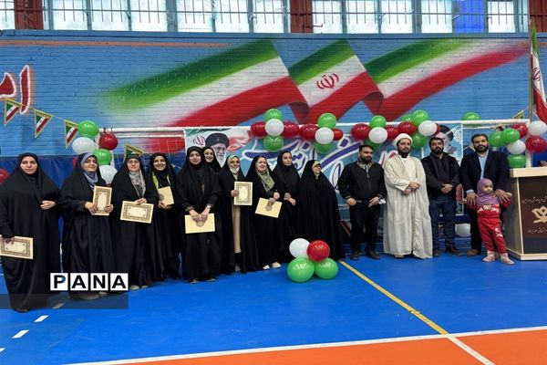 مانور یاوران انقلاب دانش‌آموزان شهرستان ورامین