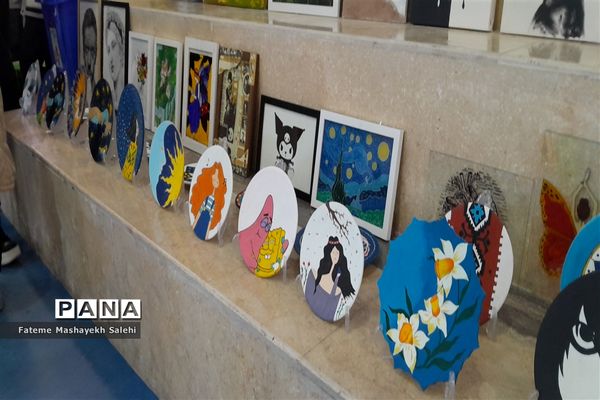 بازارچه کسب و کار و نمایشگاه تولیدات هنرستان‌های شهرستان نور