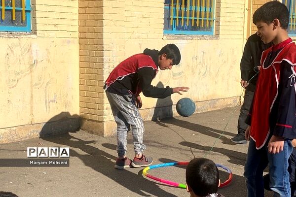 گرامیداشت مبعث پیامبر و دهه فجر در دبستان میثاق فشافویه