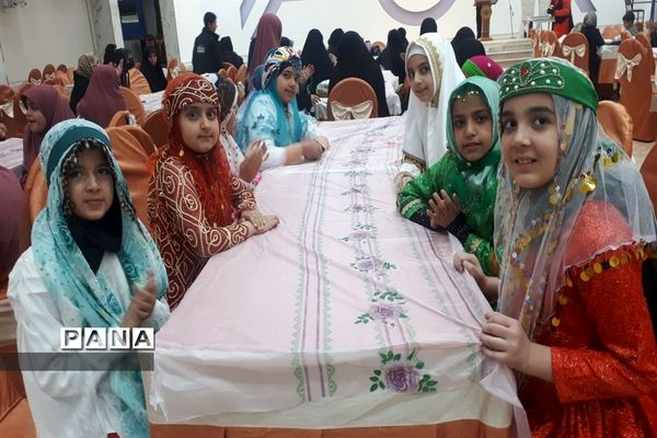 جشن انقلاب در آموزش و پرورش شهرستان ابرکوه