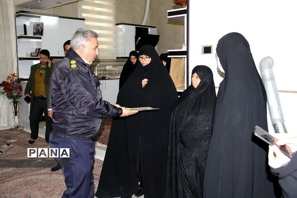 تقدیر از خانواده شهدا در فشافویه