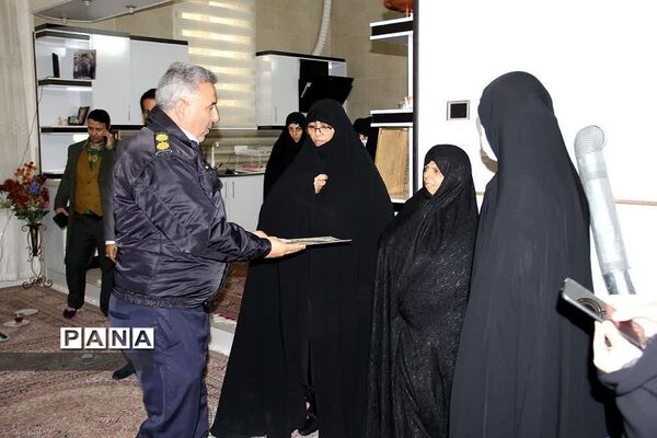 تقدیر از خانواده شهدا در فشافویه