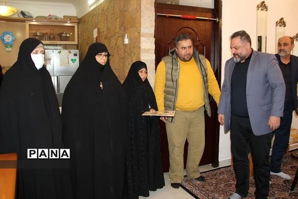 تقدیر از خانواده شهدا در فشافویه
