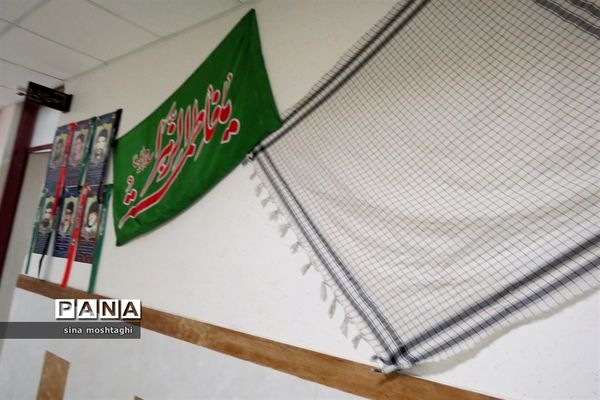 نمایشگاه مدرسه انقلاب به‌مناسبت سالگرد دهه فجر