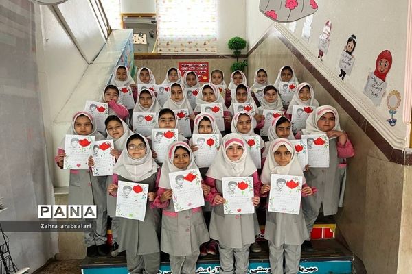 جشن باشکوه دهه فجر و تقدیر از دانش‌آموزان نمونه در شهرستان پیشوا