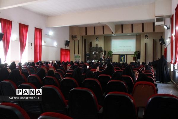 یادواره زنان شهیده شهرستان بهارستان