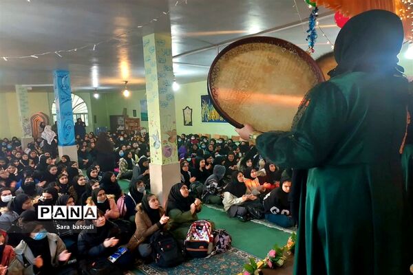 برگزاری جشن عید مبعث و ۲۲ بهمن در منطقه ۱۸ تهران