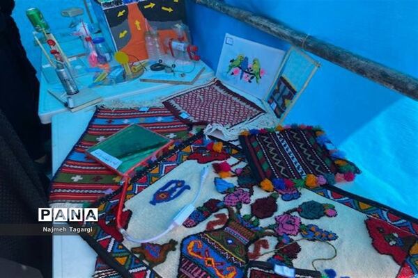 نمایشگاه دستاوردهای فرهنگی ، هنری و فنی دانش‌آموزان شهرستان مه ولات