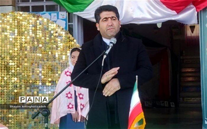 افزایش پوشش تحصیلی دانش‌آموزان از برکات نظام جمهوری اسلامی ایران است