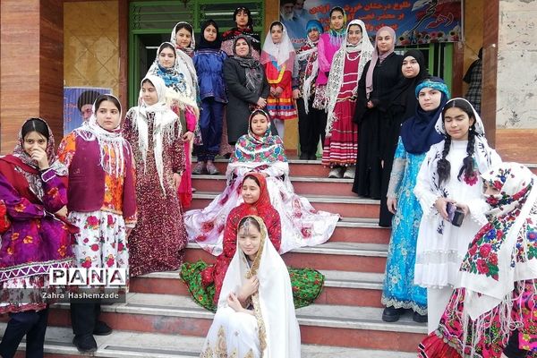 بازارچه کار و فناوری در دبیرستان ولیعصر (عج) ناحیه یک شهرری