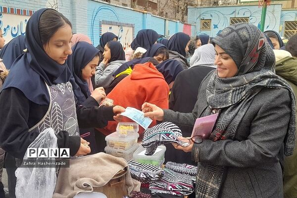بازارچه کار و فناوری در دبیرستان ولیعصر (عج) ناحیه یک شهرری