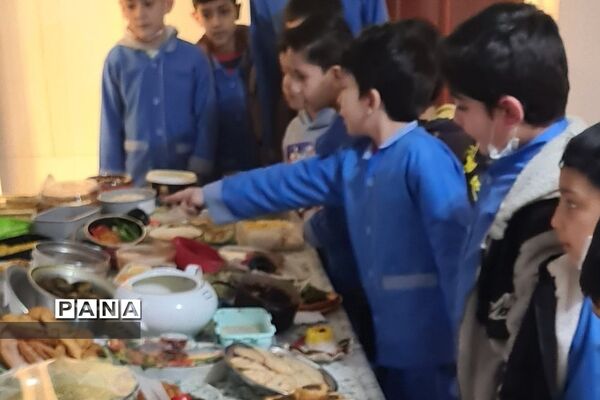 جشنواره غذای سالم در ایام دهه فجر در دبستان هموطن۲ رودهن