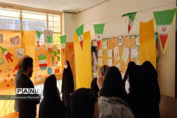بازدید از نمایشگاه مدرسه انقلاب  شهرستان مانه و سملقان