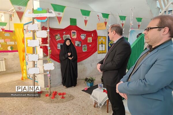 بازدید از نمایشگاه مدرسه انقلاب  شهرستان مانه و سملقان