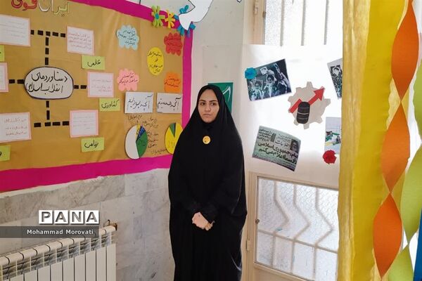 بازدید از نمایشگاه مدرسه انقلاب  شهرستان مانه و سملقان