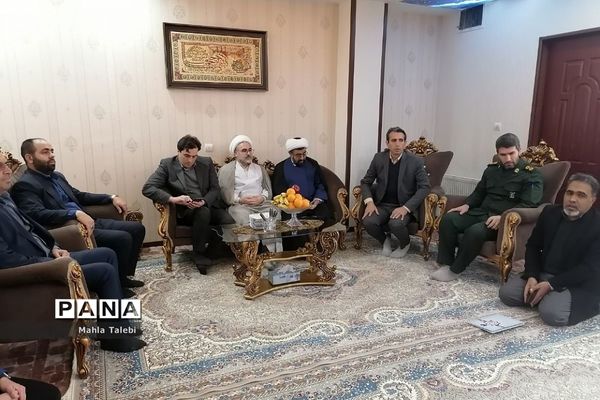 بازدید از خانواده شهید جعفری و شهیده قره داغی باحضور مسئولین صباشهر