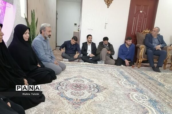 بازدید از خانواده شهید جعفری و شهیده قره داغی باحضور مسئولین صباشهر