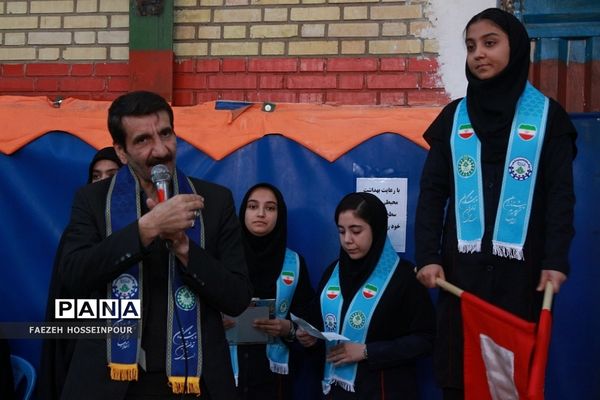 مانور یاوران انقلاب در بهارستان دو