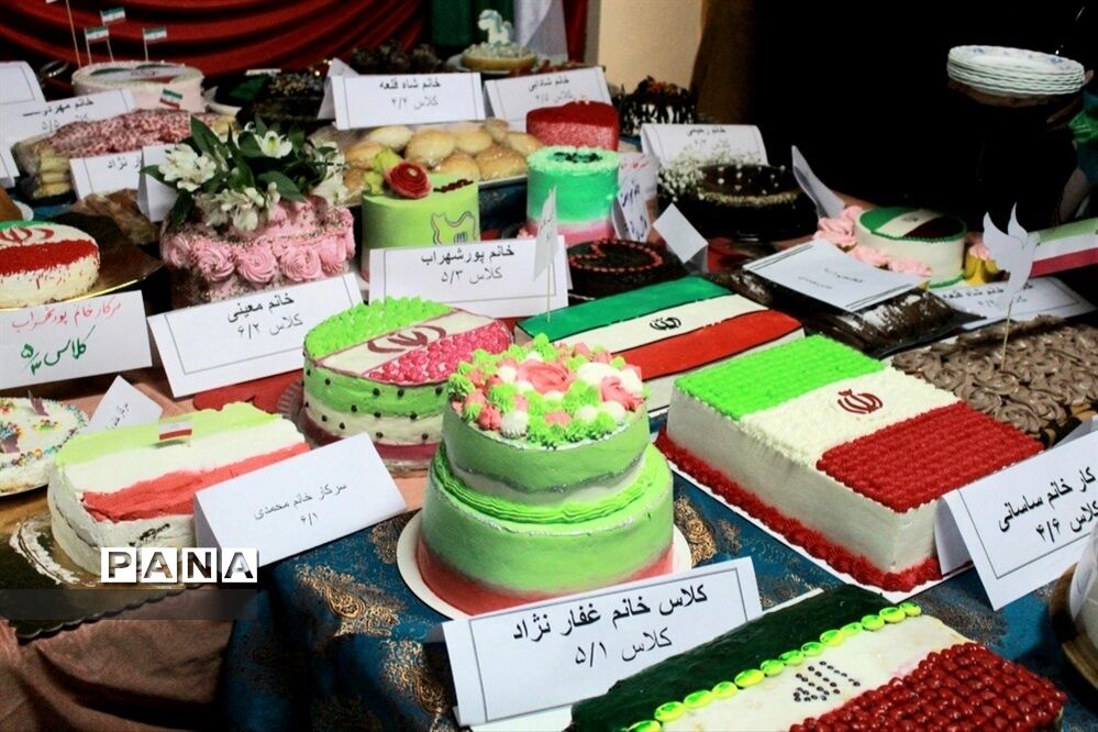جشنواره کیک جشن انقلاب در مدرسه امام موسی کاظم (ع)