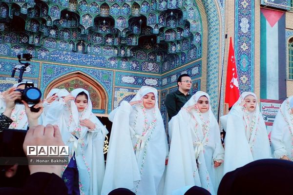 نخستین اجرای سرود «فرمانده مهدی» در مسجد جمکران