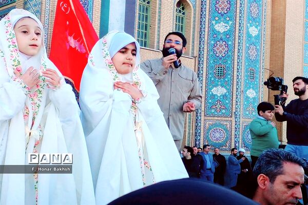 نخستین اجرای سرود «فرمانده مهدی» در مسجد جمکران