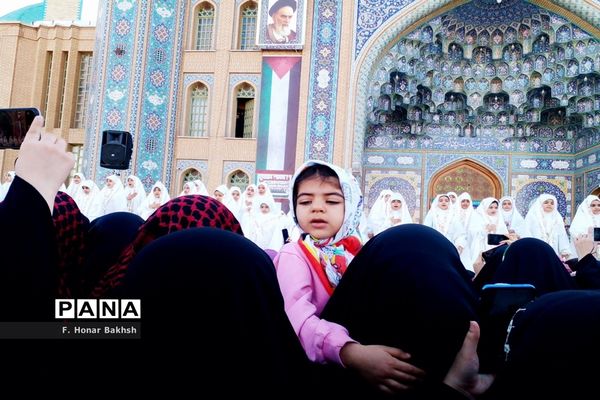 نخستین اجرای سرود «فرمانده مهدی» در مسجد جمکران