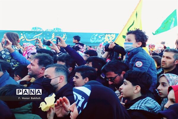 نخستین اجرای سرود «فرمانده مهدی» در مسجد جمکران