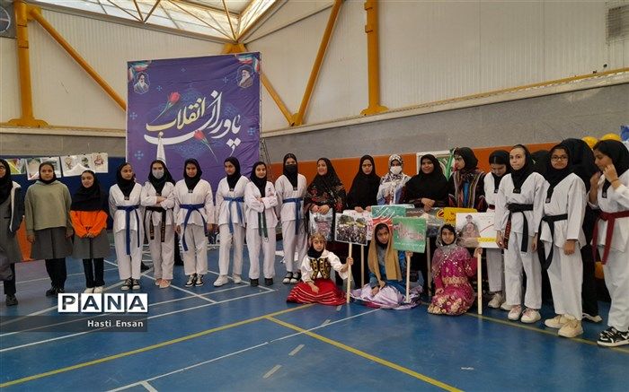 برگزاری مراسم یاوران انقلاب ناحیه ۷مشهد/ فیلم