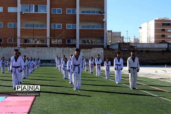 همایش تکواندو کاران در شهرستان گنبد