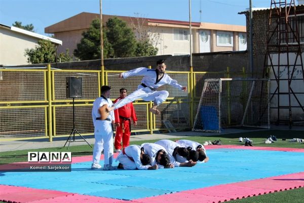 همایش تکواندو کاران در شهرستان گنبد