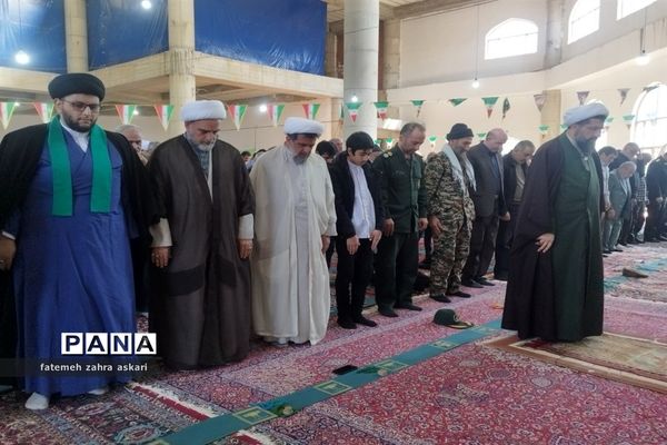 اقامه نماز جمعه در گلوگاه