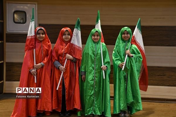 جشن سالگرد پیروزی انقلاب اسلامی در ناحیه چهار مشهد مقدس