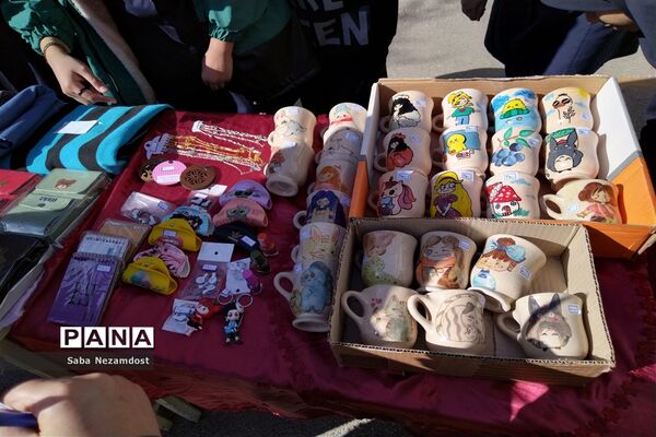 برگزاری بازارچه کسب و کار در مدرسه امجدی  ناحیه ۵ مشهد