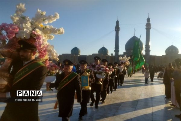 نخستین اجرای سرود »فرمانده مهدی» در مسجد مقدس جمکران-2
