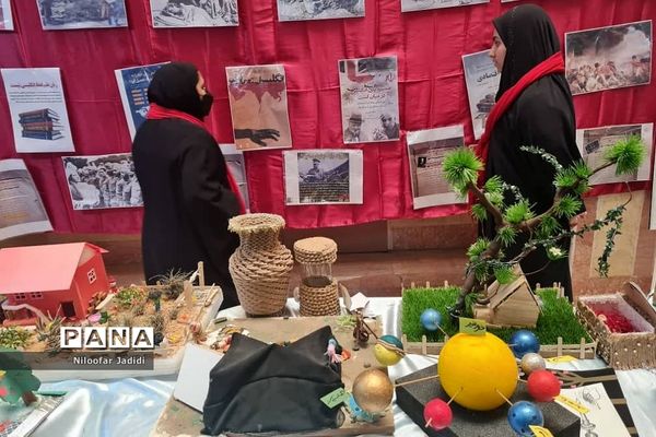 نمایشگاه مدرسه انقلاب در دبیرستان شاهد بهشت رباط‌کریم