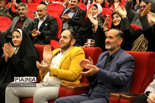 جشن گرامیداشت ایام الله دهه فجر در دانشگاه قم